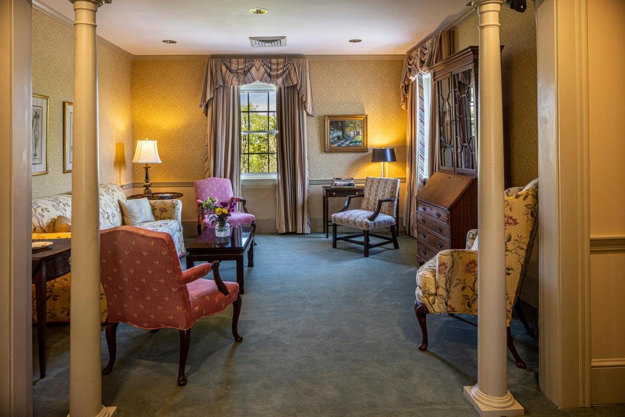 Baywood Conference And Lodging Center Coraopolis Екстериор снимка