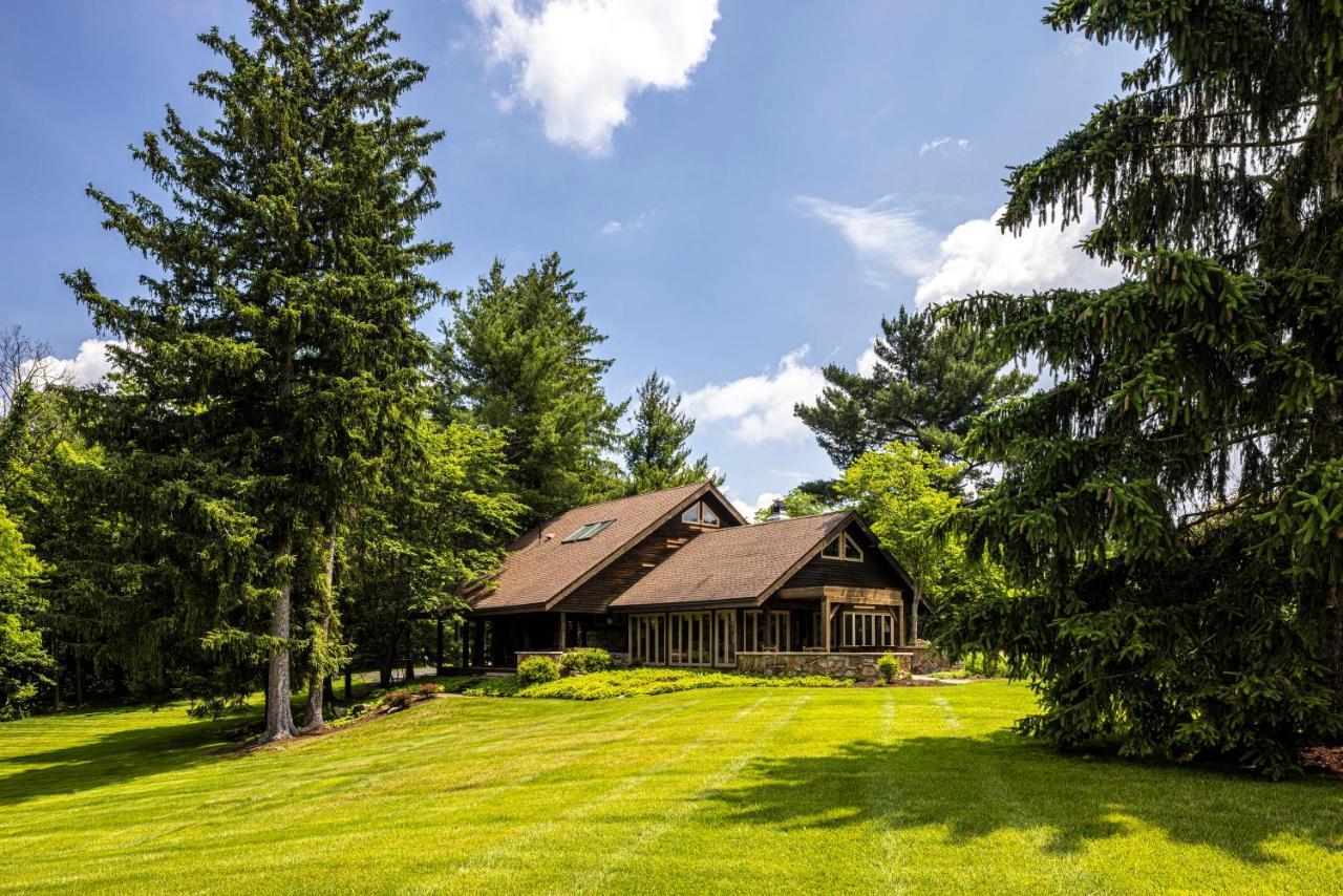 Baywood Conference And Lodging Center Coraopolis Екстериор снимка