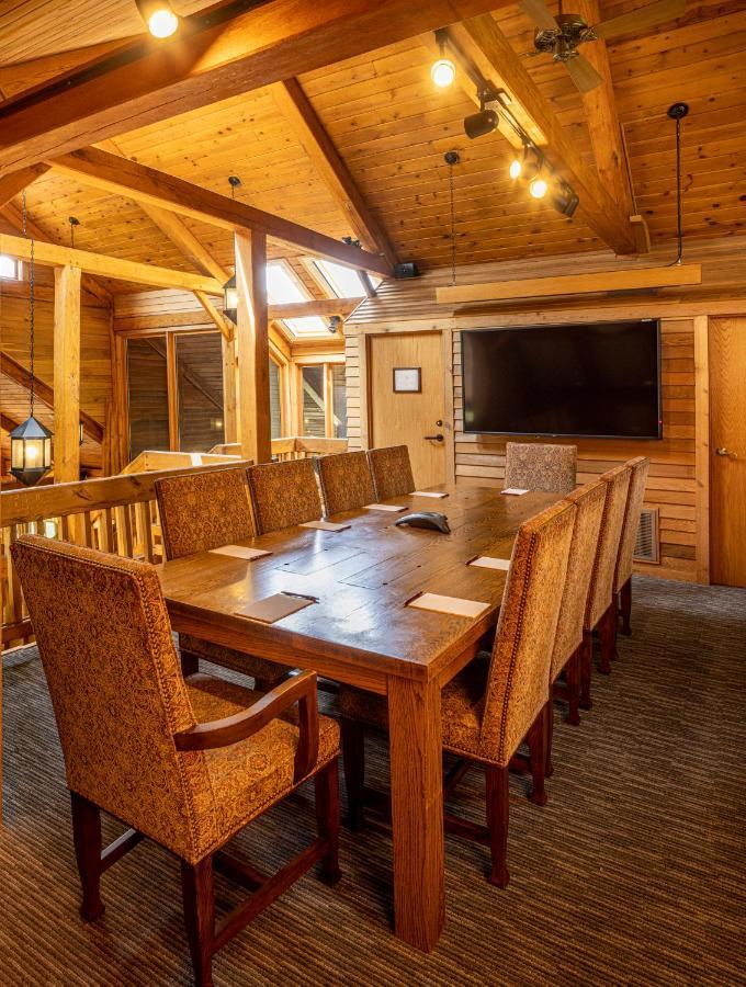 Baywood Conference And Lodging Center Coraopolis Екстериор снимка