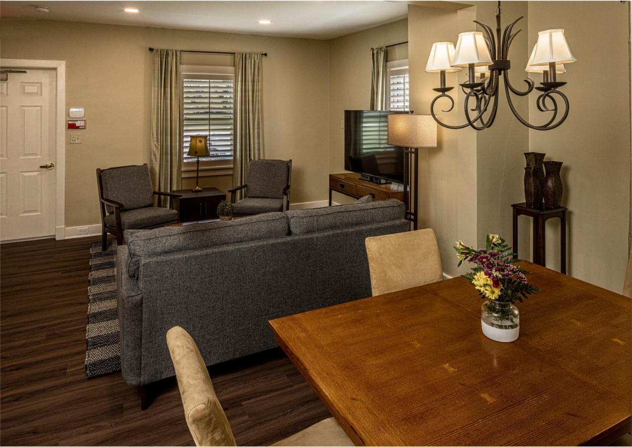 Baywood Conference And Lodging Center Coraopolis Екстериор снимка